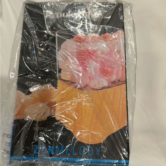 Lamp: Brookstone Natural Himalayan Salt lamp with speaker Zenmelody - Picture 3 of 7